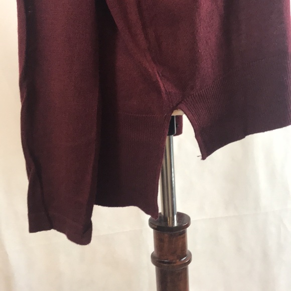 NWOT H&M Sweater with Scoop Neck and Hi-Lo hem with side slits - Picture 8 of 8